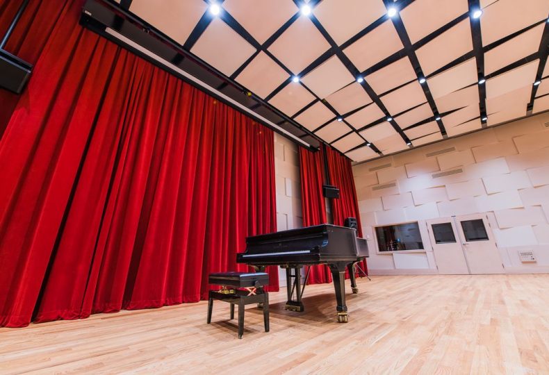 Voir le projet Rénovation de l’École de musique de l’Université de Sherbrooke