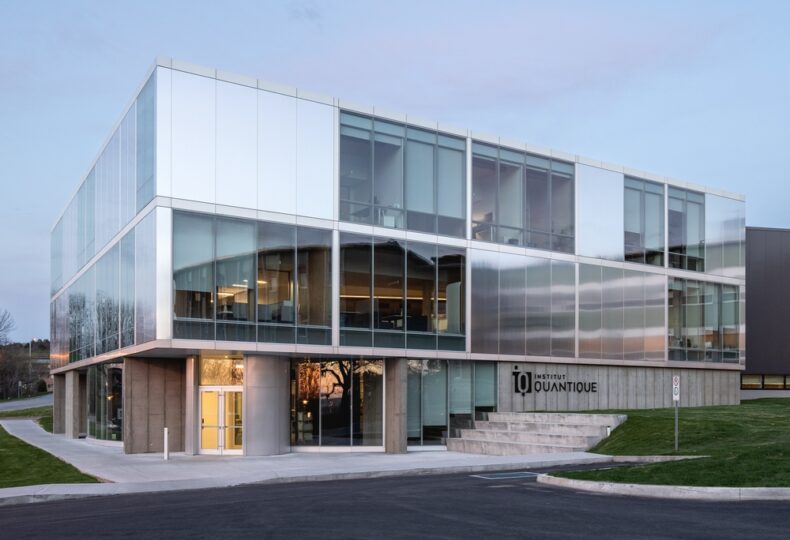 Le pavillon de l’Institut Quantique: un bijou d’architecture et de technologie