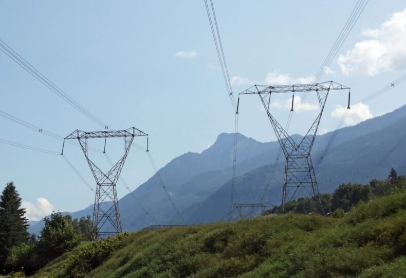 Lire l'article Stantec signe un contrat de services d’ingénierie en transport et distribution d’électricité avec BC Hydro